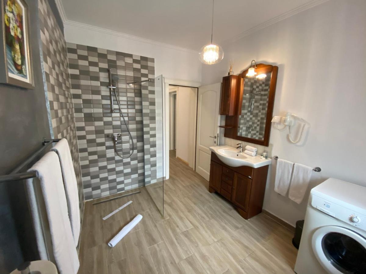 Sarada Boutique Luxury Apartment デヴァ エクステリア 写真