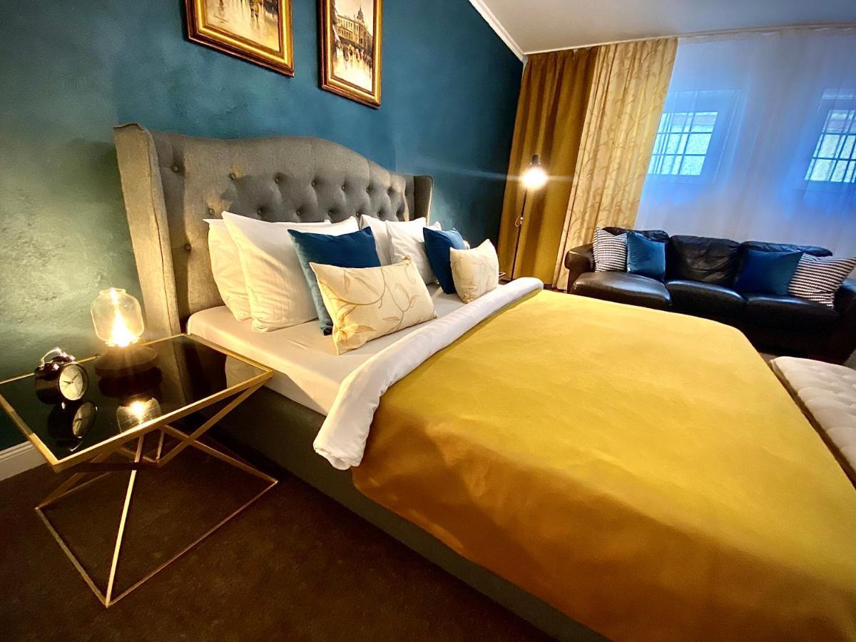 Sarada Boutique Luxury Apartment デヴァ エクステリア 写真