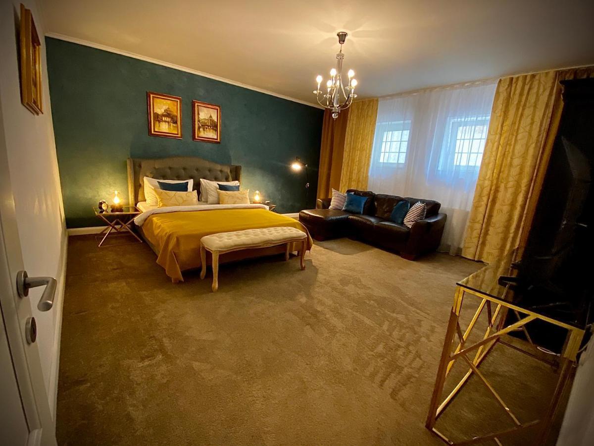 Sarada Boutique Luxury Apartment デヴァ エクステリア 写真