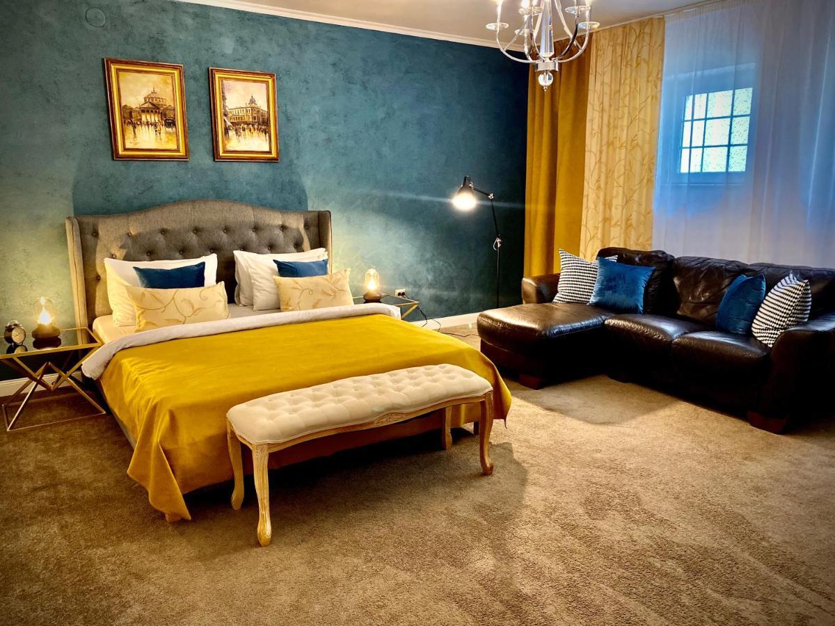 Sarada Boutique Luxury Apartment デヴァ エクステリア 写真