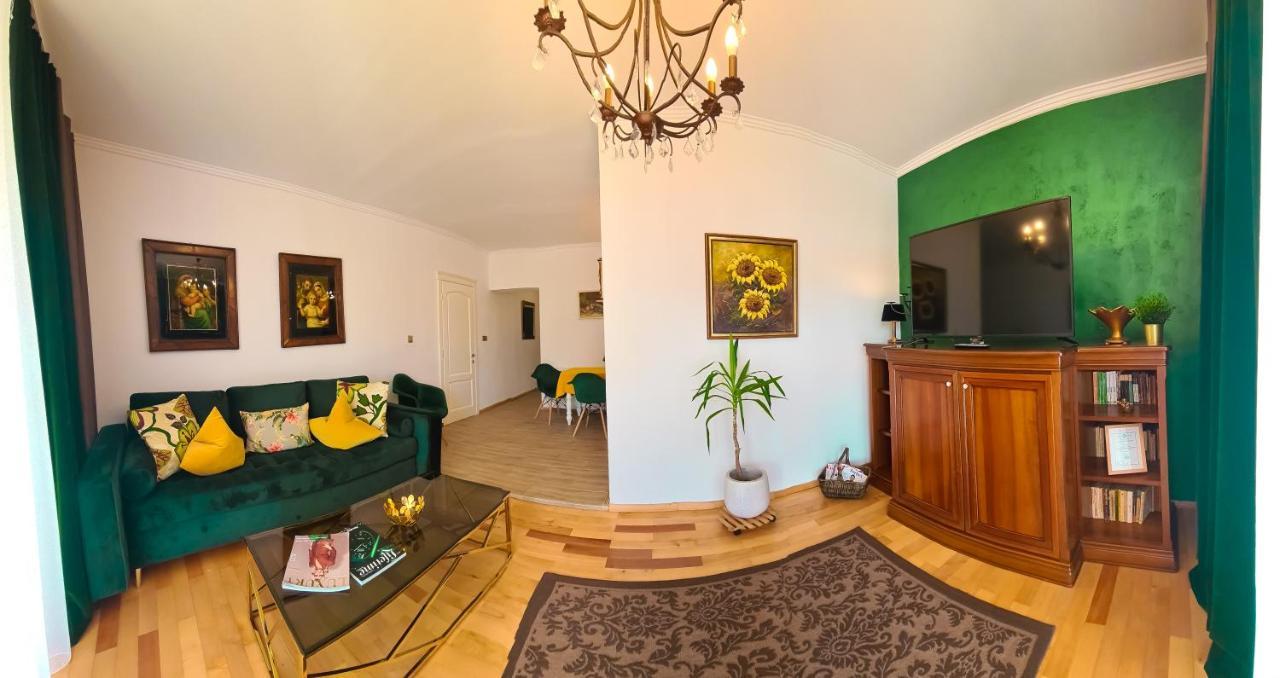 Sarada Boutique Luxury Apartment デヴァ エクステリア 写真