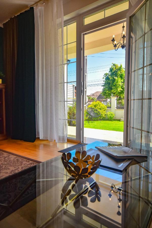 Sarada Boutique Luxury Apartment デヴァ エクステリア 写真