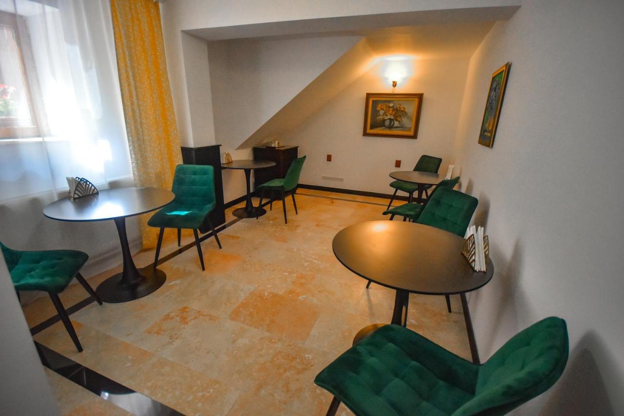 Sarada Boutique Luxury Apartment デヴァ エクステリア 写真